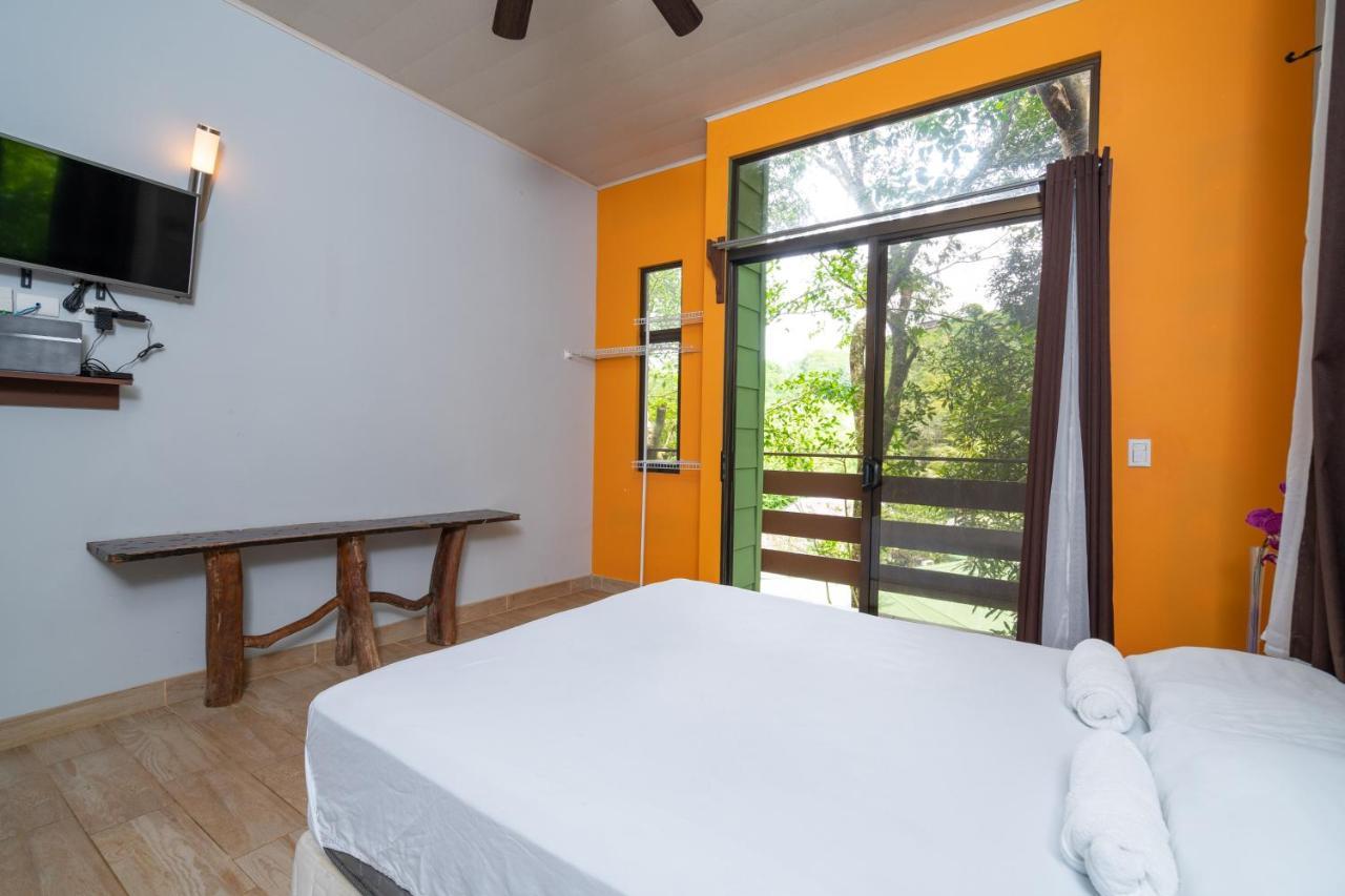 La Montañita Lodge Manuel Antonio Exterior foto